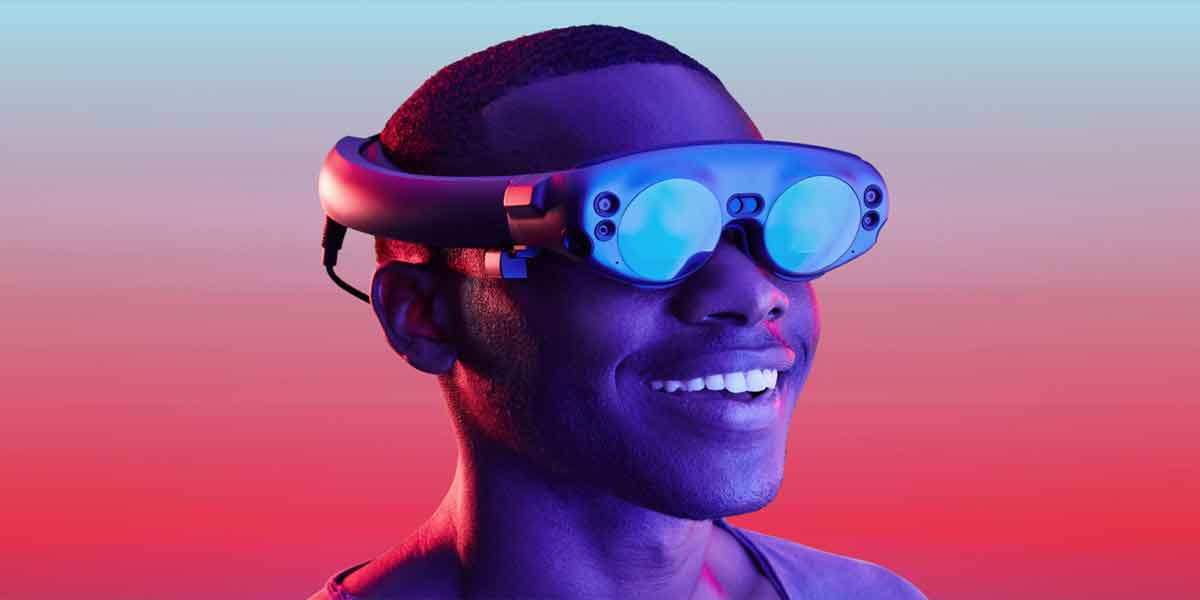 Magic Leap and Hololens AR glass development